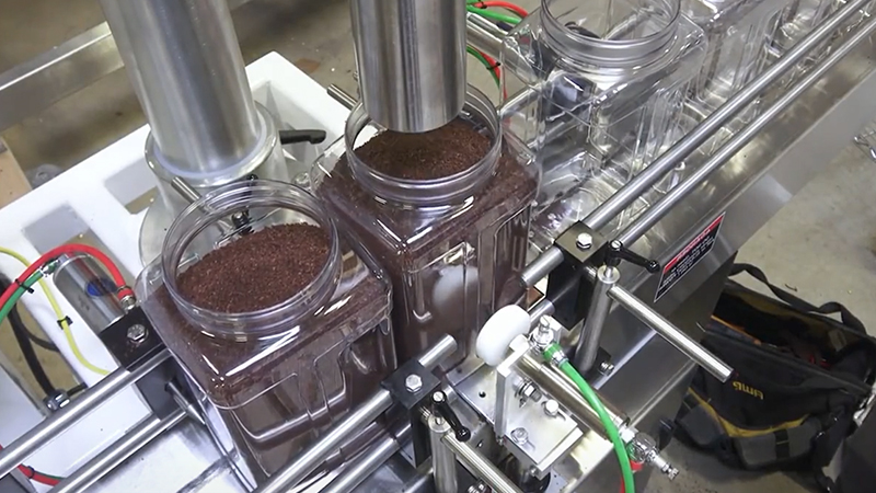 颗粒全自动包装机助力企业实现高效、不变的智能化包装升级